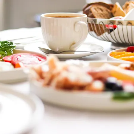Noir - Free Breakfast & Brunch Until 13-00 - Vicinissimi A Mirabilandia Milano Marittima