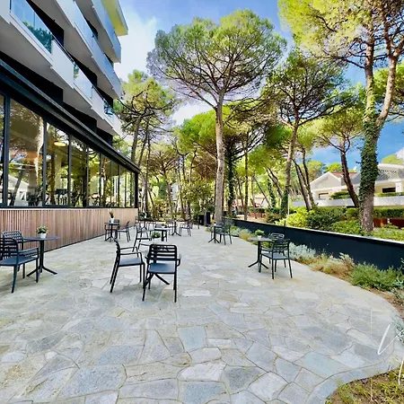 Noir - Free Breakfast & Brunch Until 13-00 - Vicinissimi A Mirabilandia Otel 4*