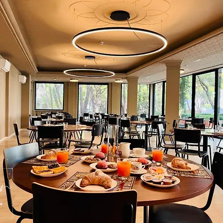 Noir - Free Breakfast & Brunch Until 13-00 - Vicinissimi A Mirabilandia Otel 4*