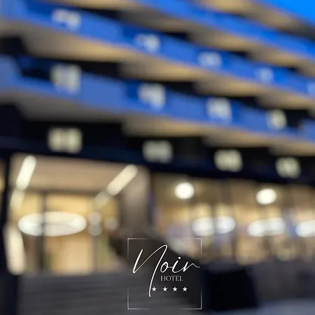 Отель Noir - Free Breakfast & Brunch Until 13-00 - Vicinissimi A Mirabilandia 4*