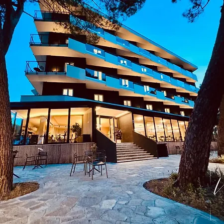 Noir - Free Breakfast & Brunch Until 13-00 - Vicinissimi A Mirabilandia 4*