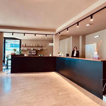Noir - Free Breakfast & Brunch Until 13-00 - Vicinissimi A Mirabilandia 4* Milano Marittima